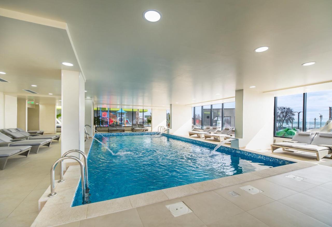 Aquamarin 2Bd Apt Spa N Pools Beach Resort Navodari Ngoại thất bức ảnh